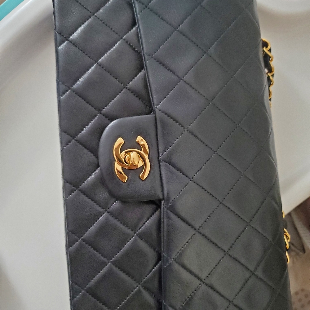 Vintage Black Chanel classic flap Lambskin